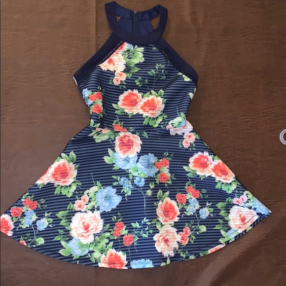 Crystal Doll size 9 fitted and flare floral dress - Picture 1 of 6